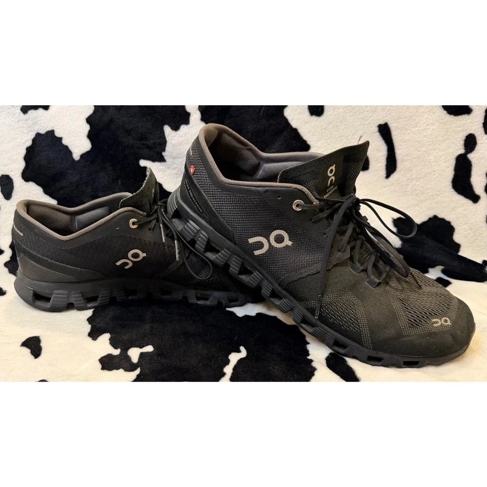 On Running Cloud X Mens Black Training Shoes Sneakers Size 12 PWL OI